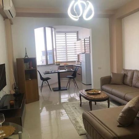 Cozy 1-Bedroom Flat, Beachside Durrës Extérieur photo