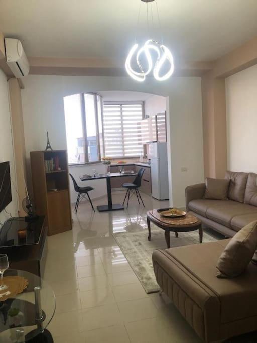 Cozy 1-Bedroom Flat, Beachside Durrës Extérieur photo