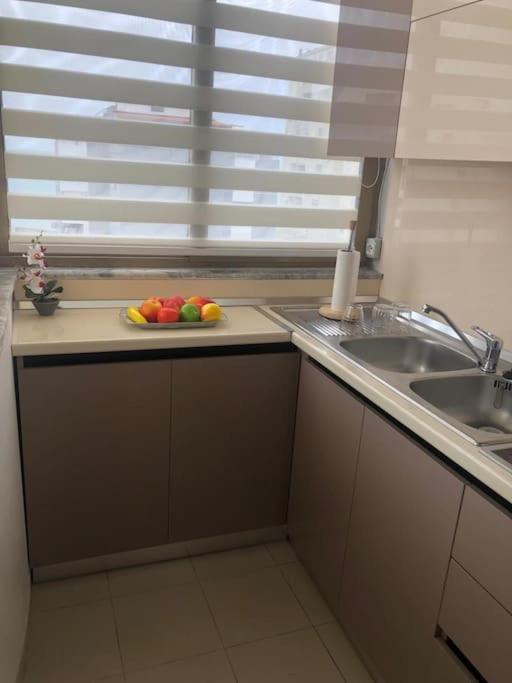 Cozy 1-Bedroom Flat, Beachside Durrës Extérieur photo